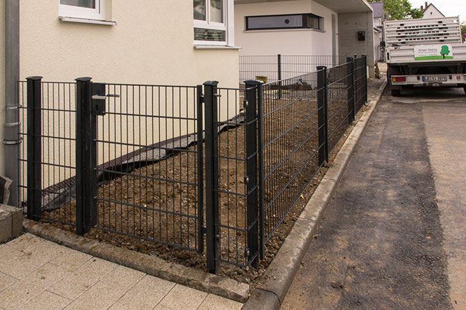 Stabgittermattenzaun