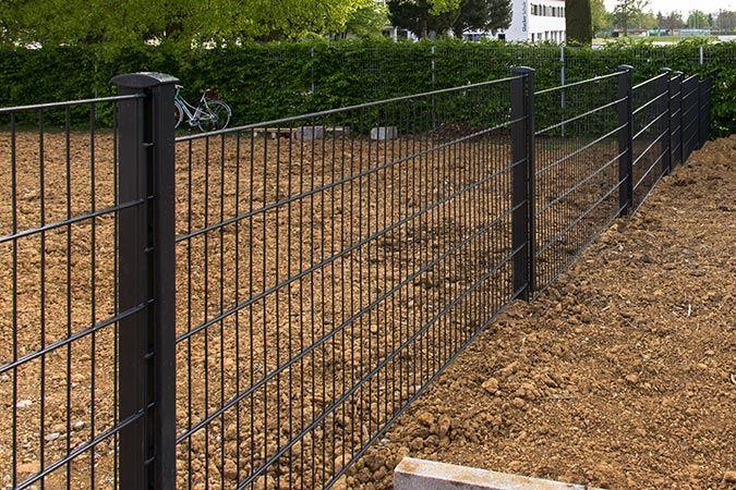 Stabgittermattenzaun